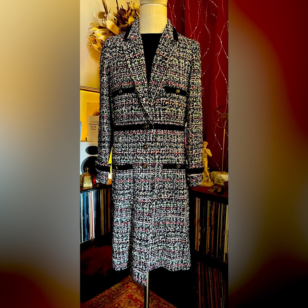 🎁SOLD!🚚 Chanel Cruise 2023 Runway Tweed Coat $17,150 Retail